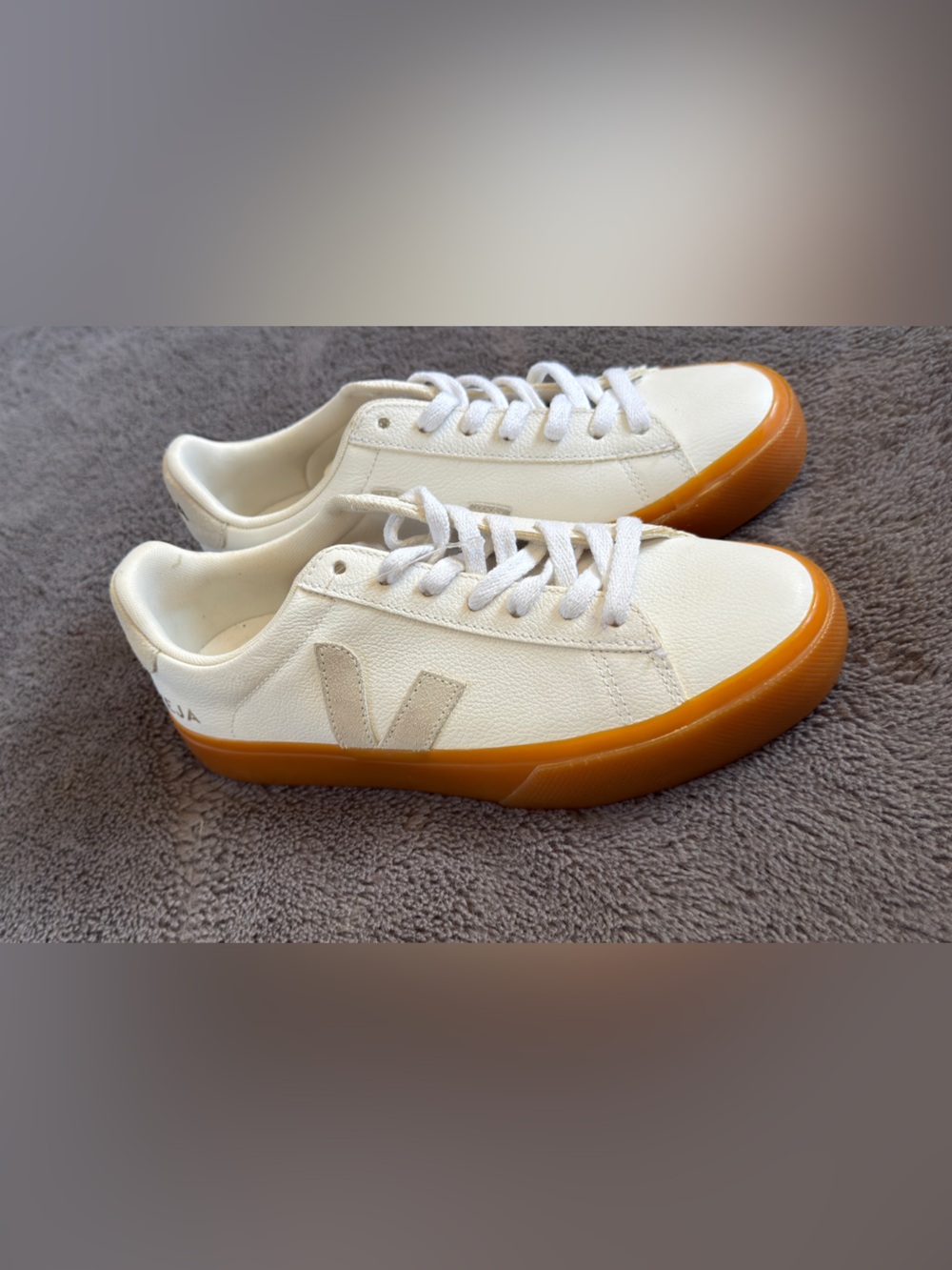 Brand New Never Been Worn Veja Campo Sneakers Size 7 - Picture 4 of 8